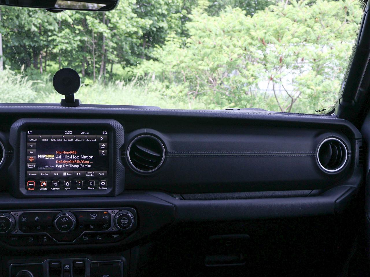 2020 Jeep Gladiator Overland Photo