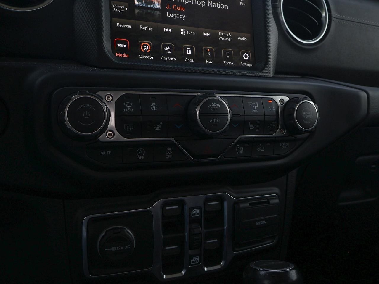2020 Jeep Gladiator Overland Photo