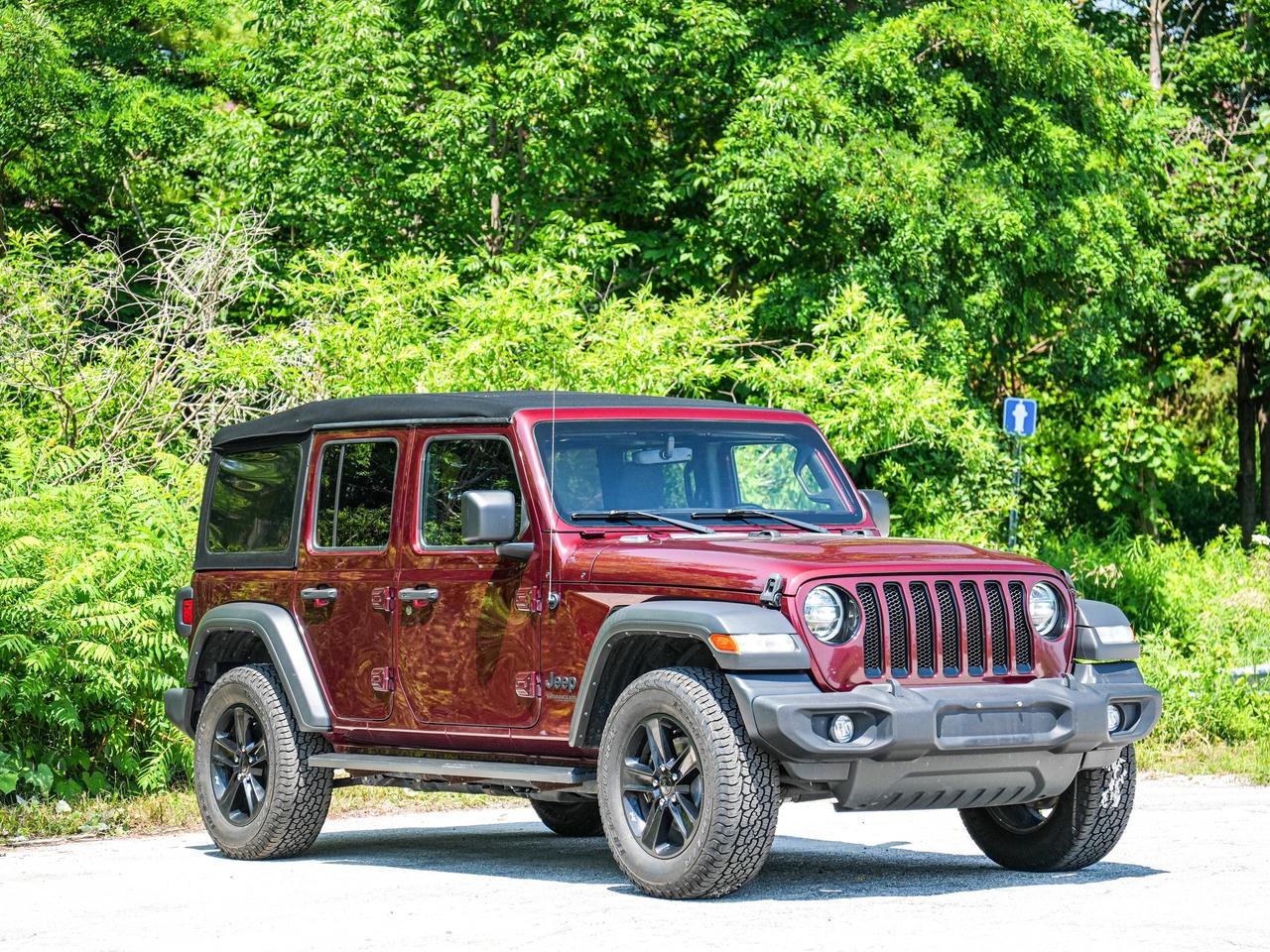 2022 Jeep Wrangler Sport Altitude Photo3