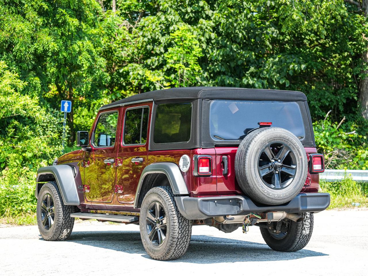 2022 Jeep Wrangler Sport Altitude Photo
