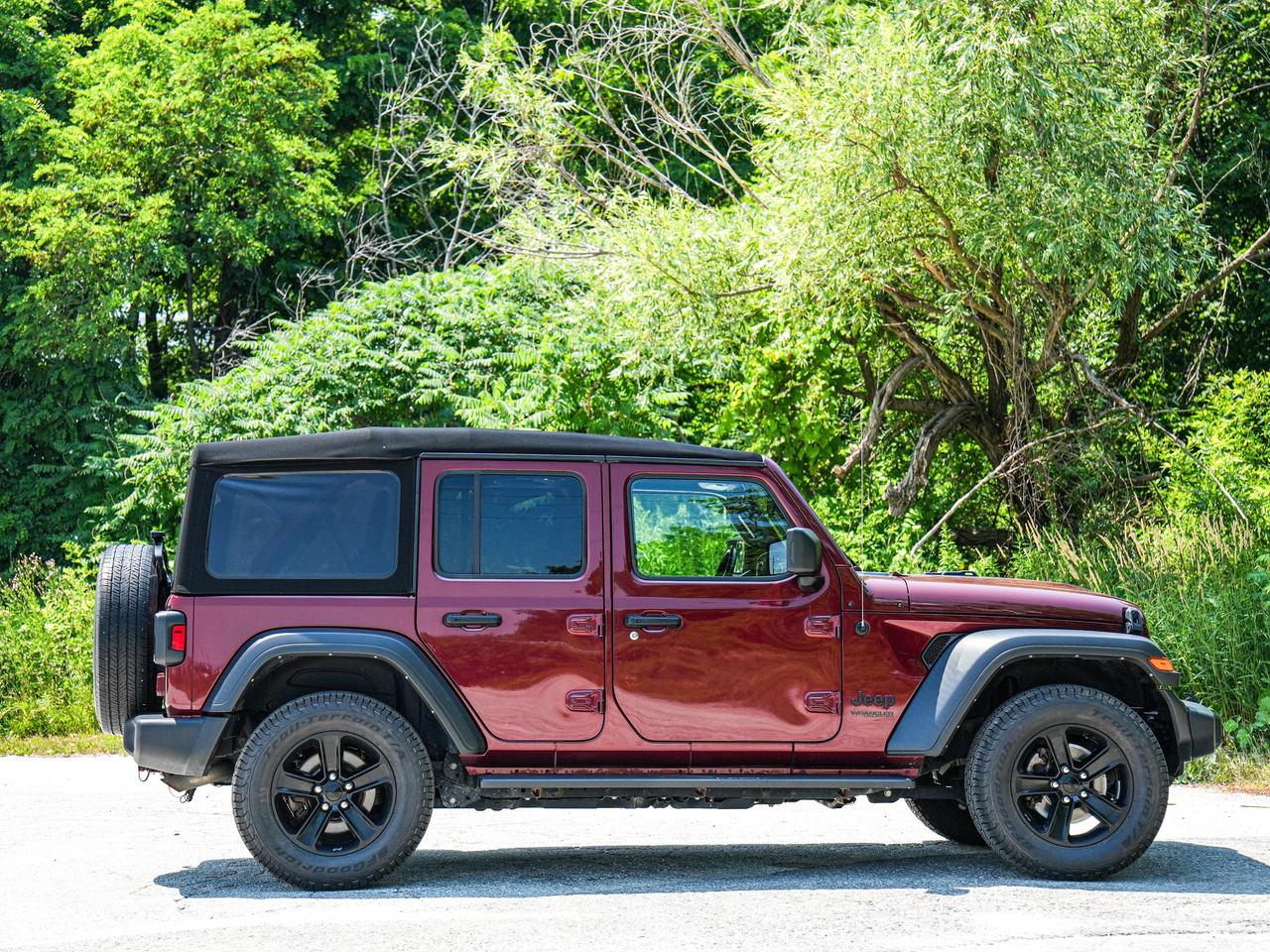 2022 Jeep Wrangler Sport Altitude Photo