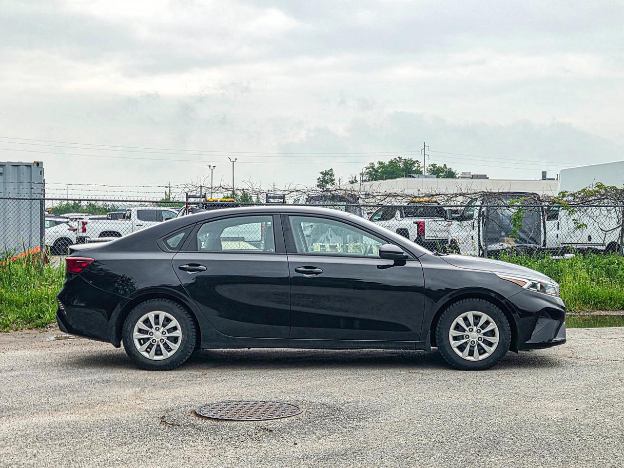 2022 Kia Forte LX Photo2