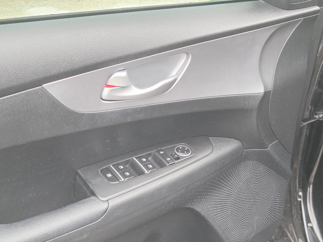 2022 Kia Forte LX Photo