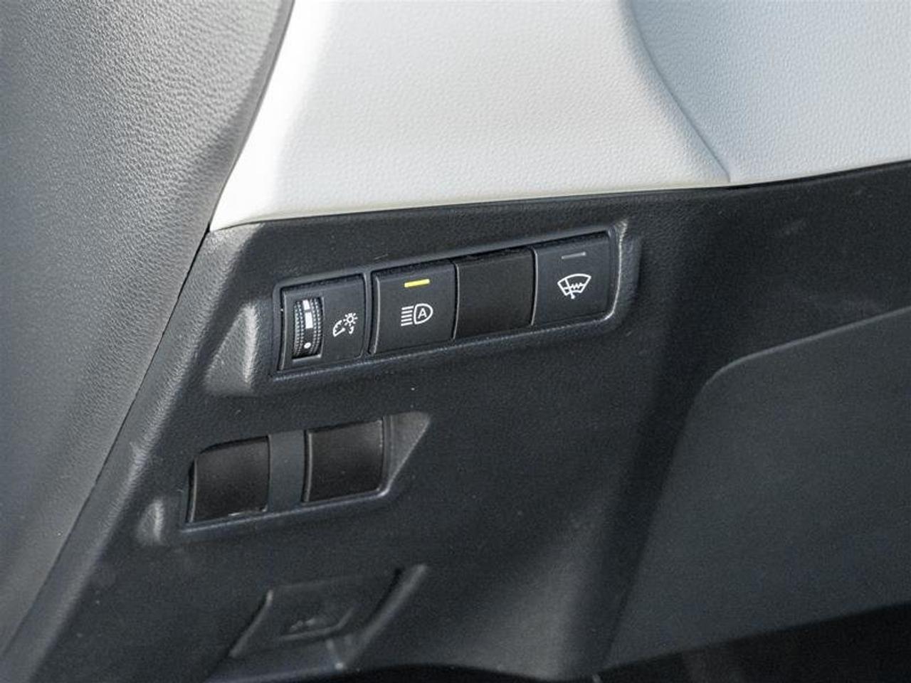 2024 Toyota Corolla Cross L AWD Backup Cam | Heated Seats | Adaptive Cruise | L Photo