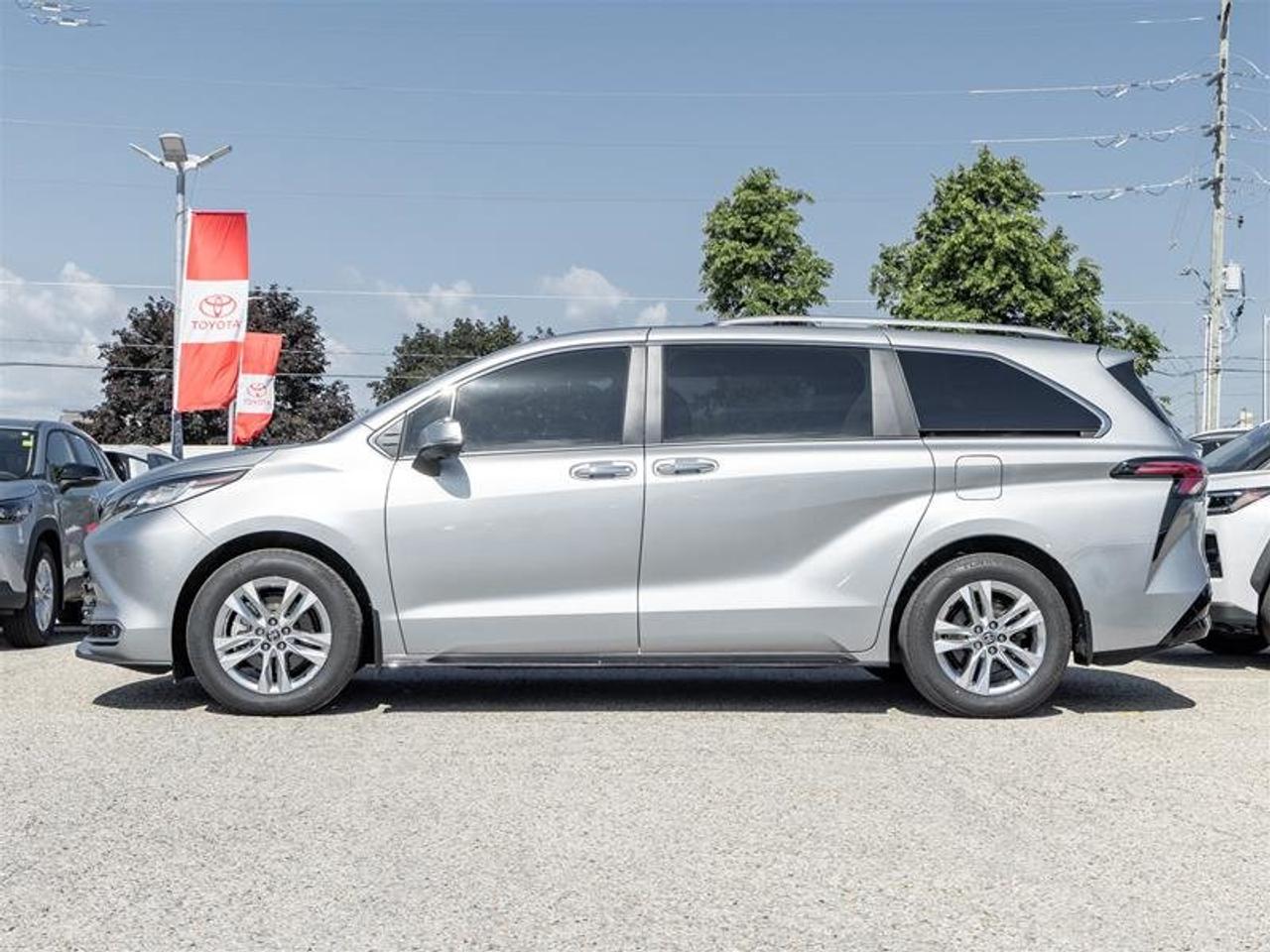 2025 Toyota Sienna Hybrid Sienna Limited AWD 7-Pass Sunroof | Backup Cam | Navi | Heated Seats | JBL Audio | Wireless Charging | Limited Photo
