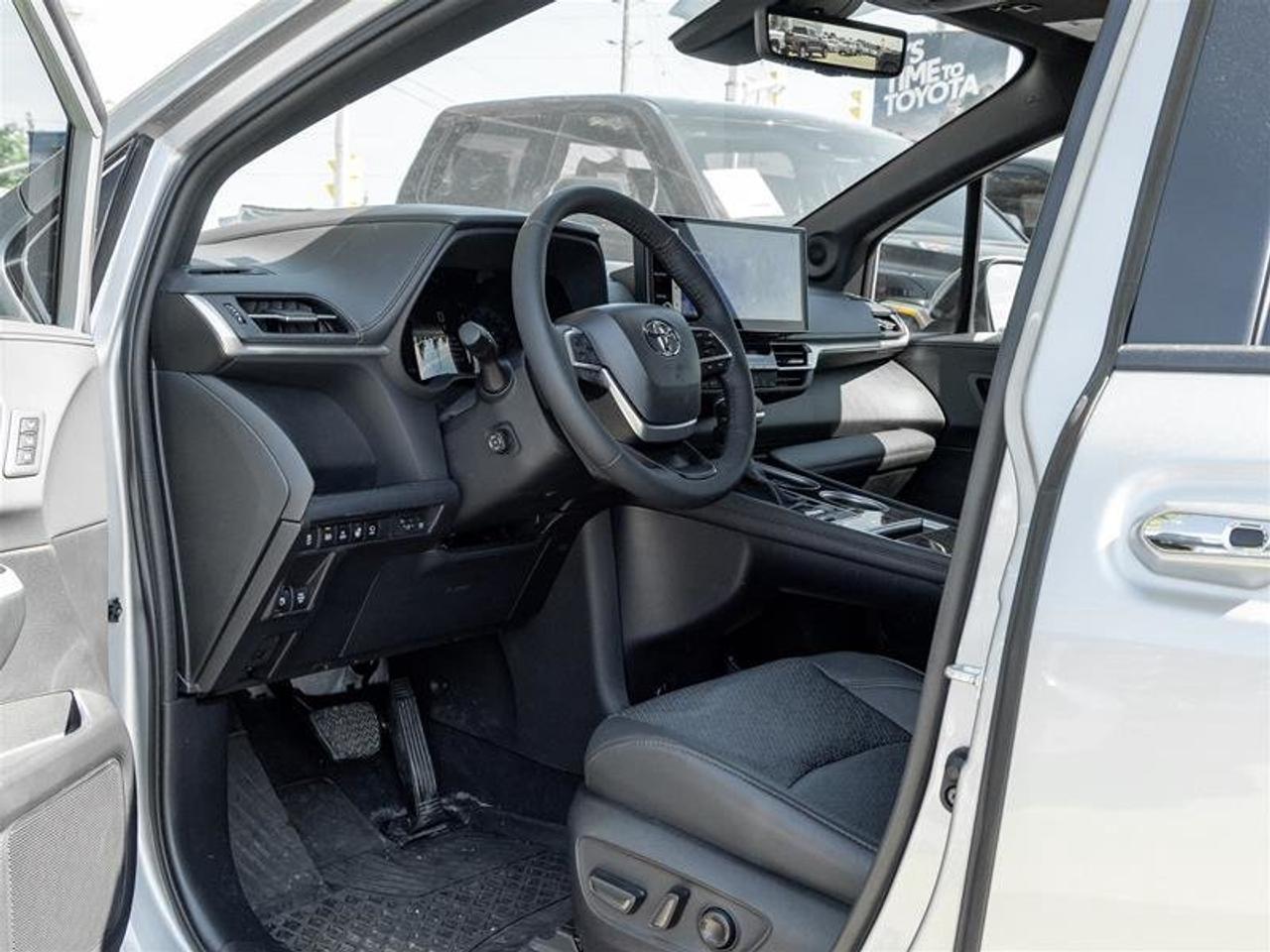 2025 Toyota Sienna Hybrid Sienna Limited AWD 7-Pass Sunroof | Backup Cam | Navi | Heated Seats | JBL Audio | Wireless Charging | Limited Photo