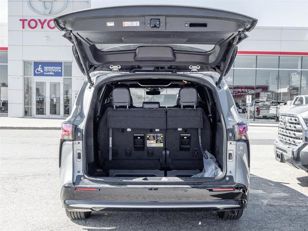 2025 Toyota Sienna Hybrid Sienna Limited AWD 7-Pass Sunroof | Backup Cam | Navi | Heated Seats | JBL Audio | Wireless Charging | Limited Photo