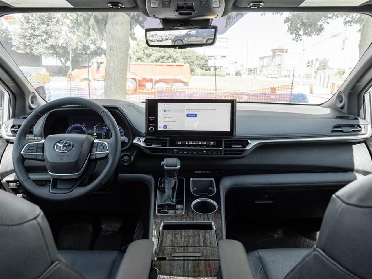 2025 Toyota Sienna Hybrid Sienna Limited AWD 7-Pass Sunroof | Backup Cam | Navi | Heated Seats | JBL Audio | Wireless Charging | Limited Photo