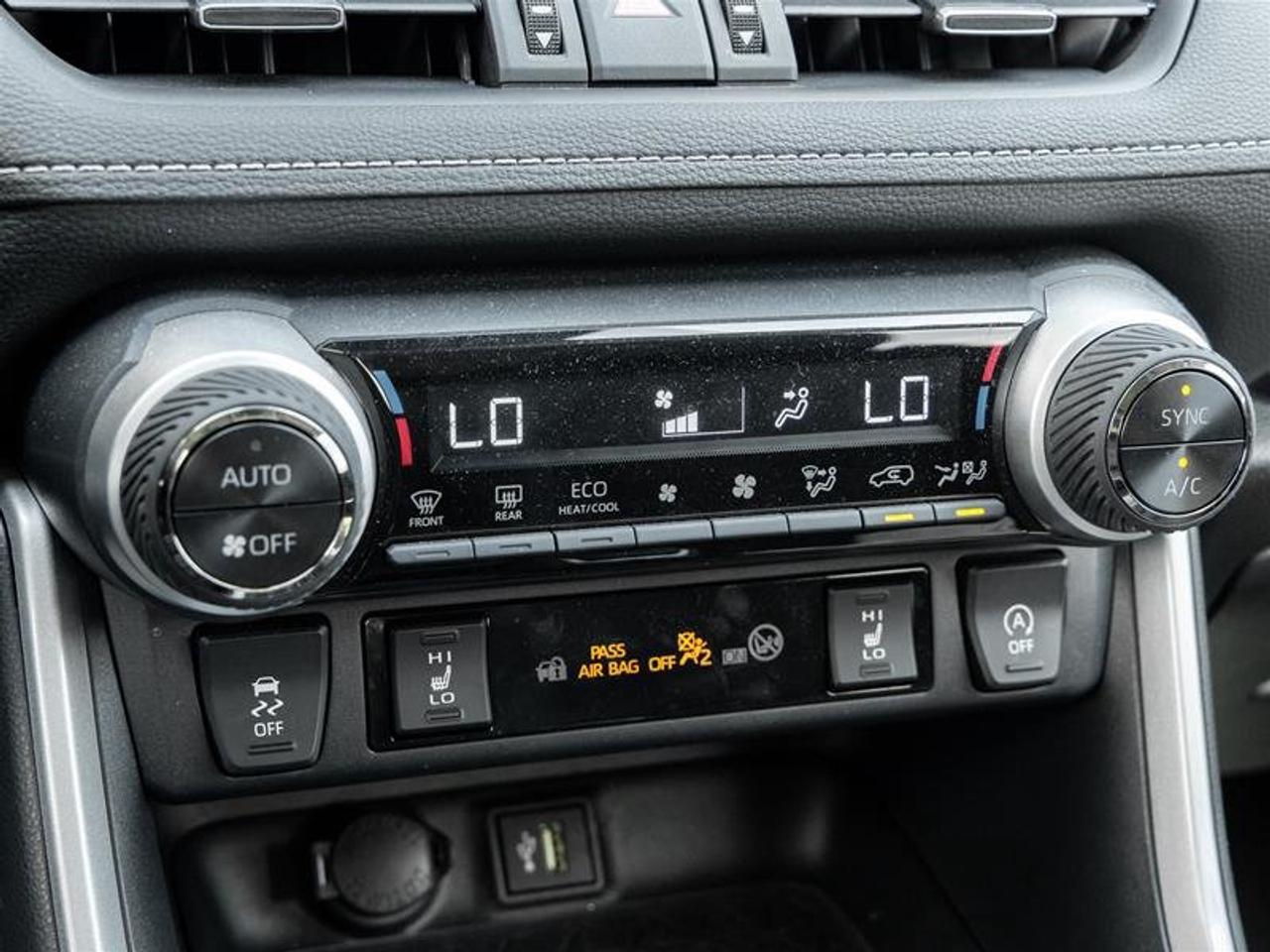 2025 Toyota RAV4 XLE AWD Sunroof | Backup Cam | Heated Seats | XLE Photo