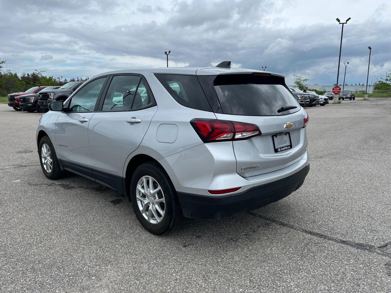 2022 Chevrolet Equinox LS AWD Photo