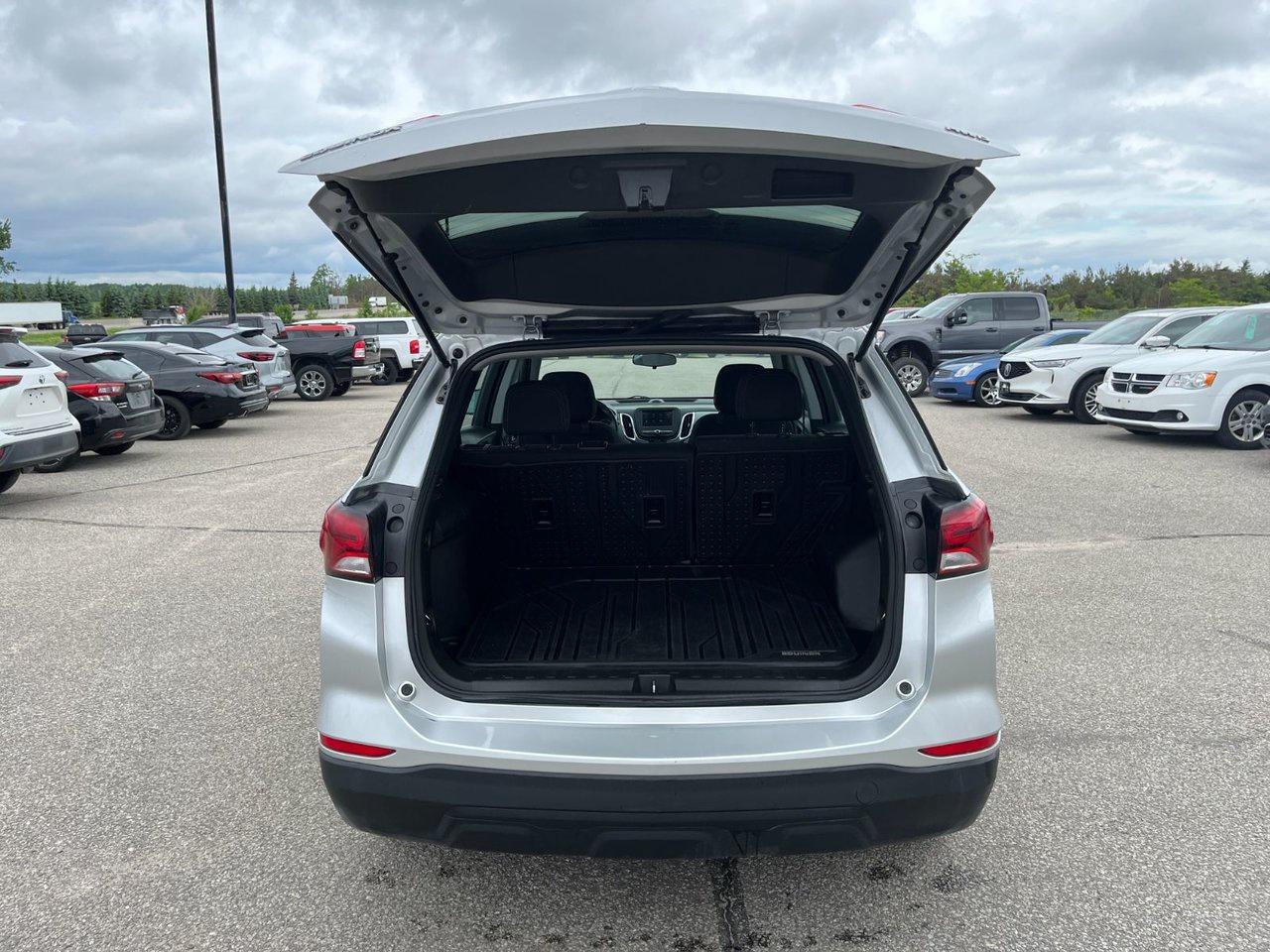 2022 Chevrolet Equinox LS AWD Photo