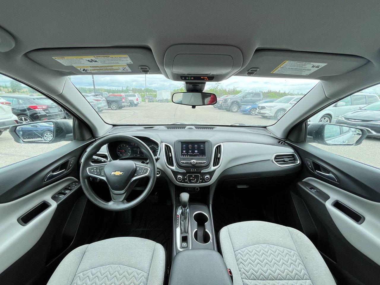 2022 Chevrolet Equinox LS AWD Photo