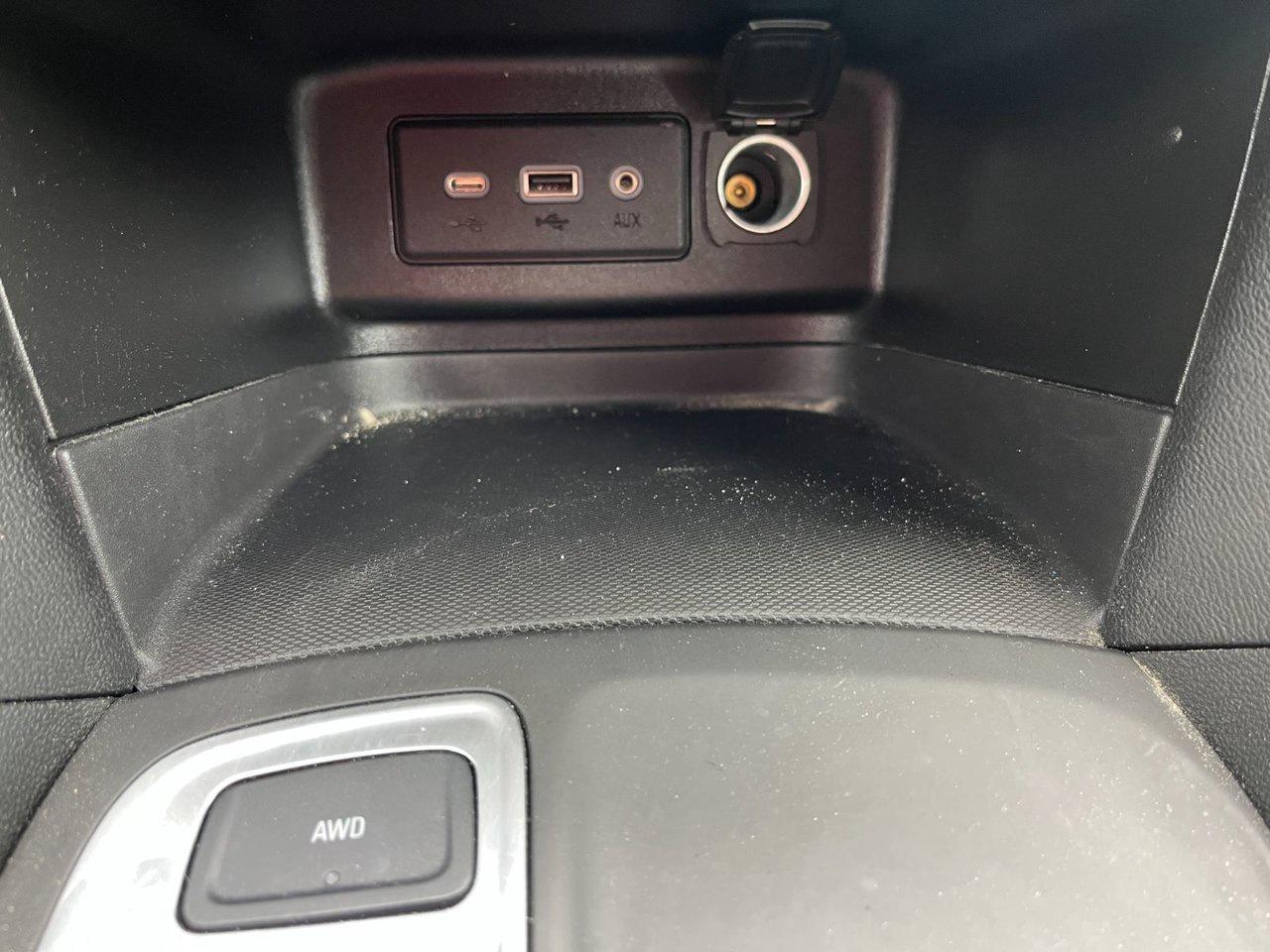 2022 Chevrolet Equinox LS AWD Photo