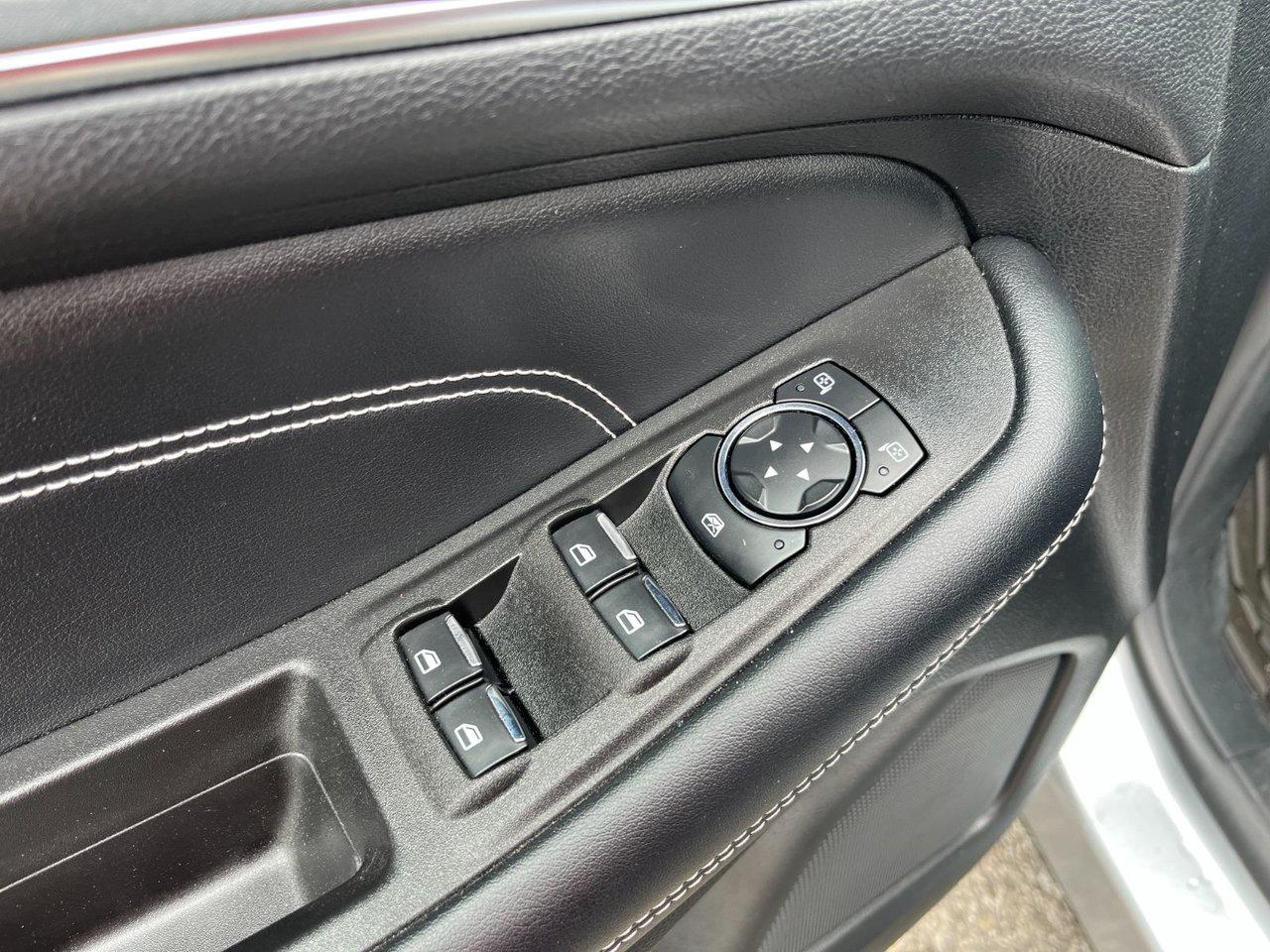 2024 Ford Edge Titanium AWD Photo