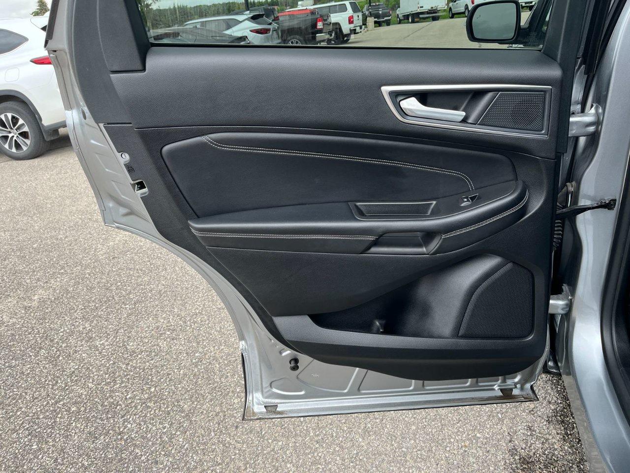 2024 Ford Edge Titanium AWD Photo