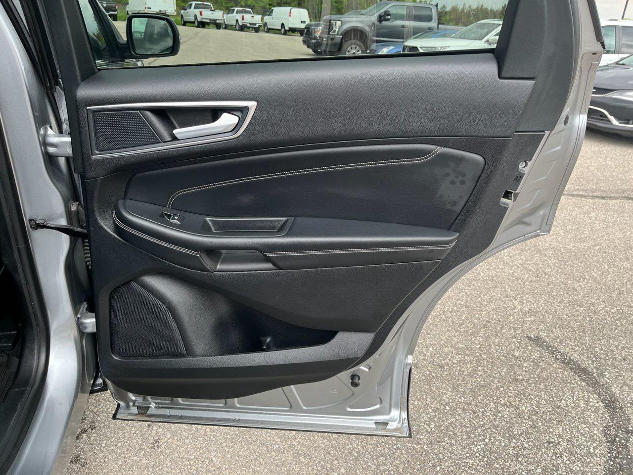 2024 Ford Edge Titanium AWD Photo