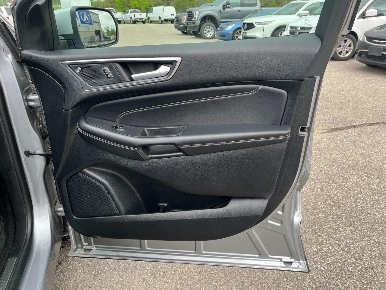 2024 Ford Edge Titanium AWD Photo