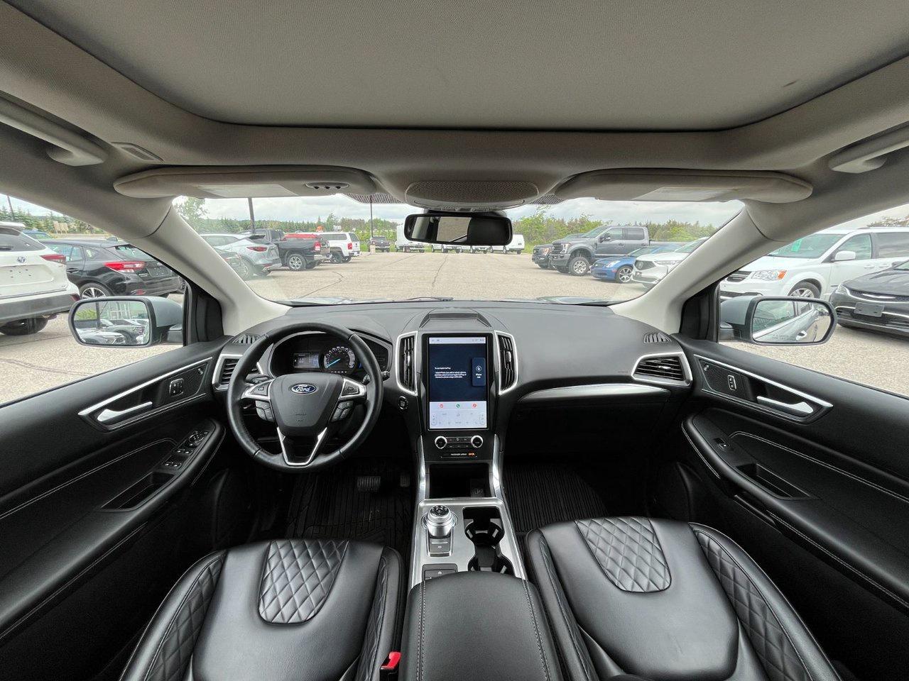 2024 Ford Edge Titanium AWD Photo