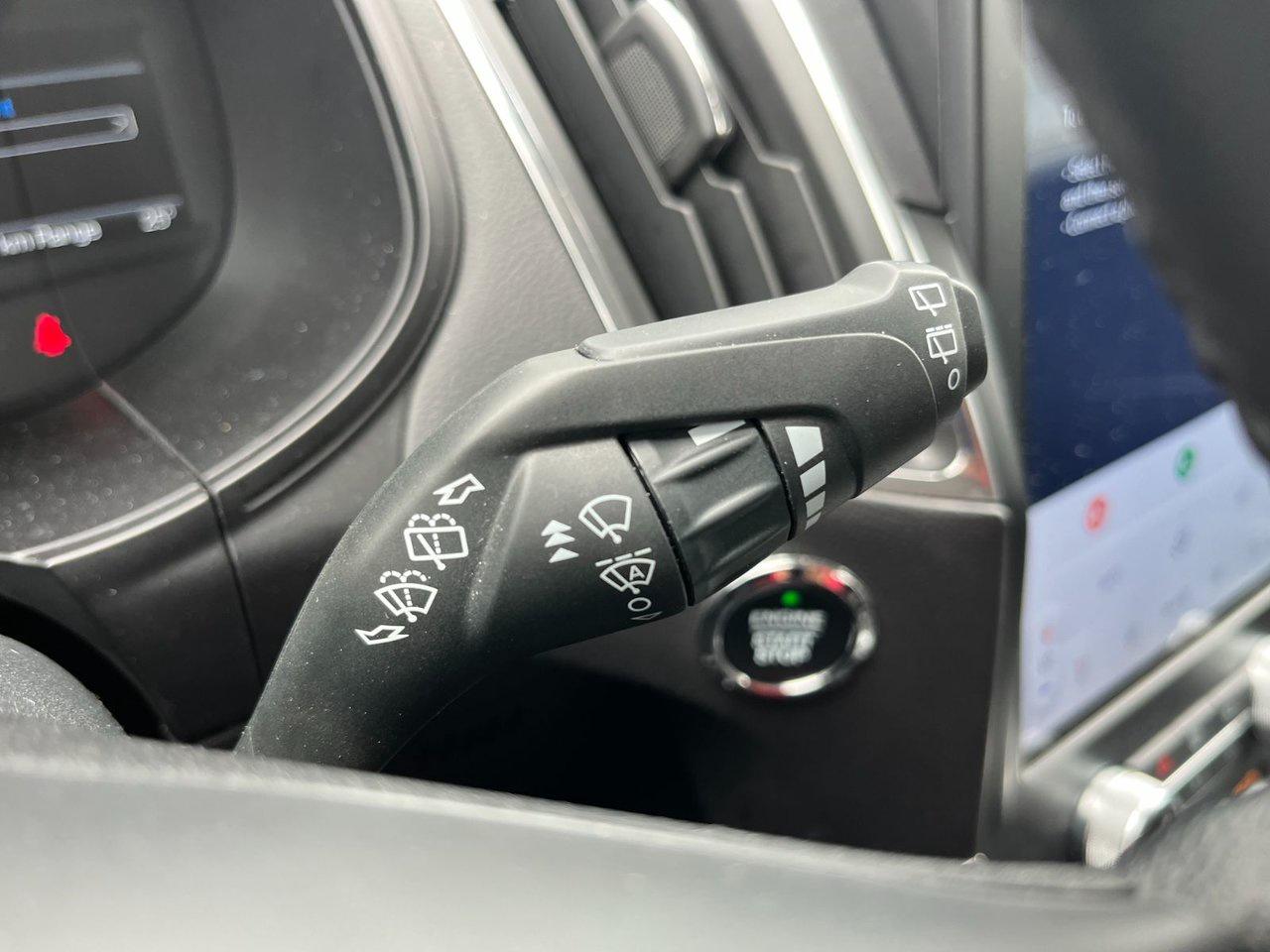 2024 Ford Edge Titanium AWD Photo