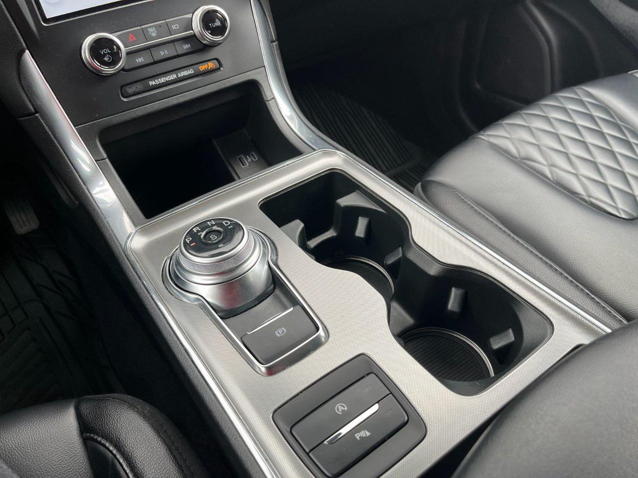 2024 Ford Edge Titanium AWD Photo