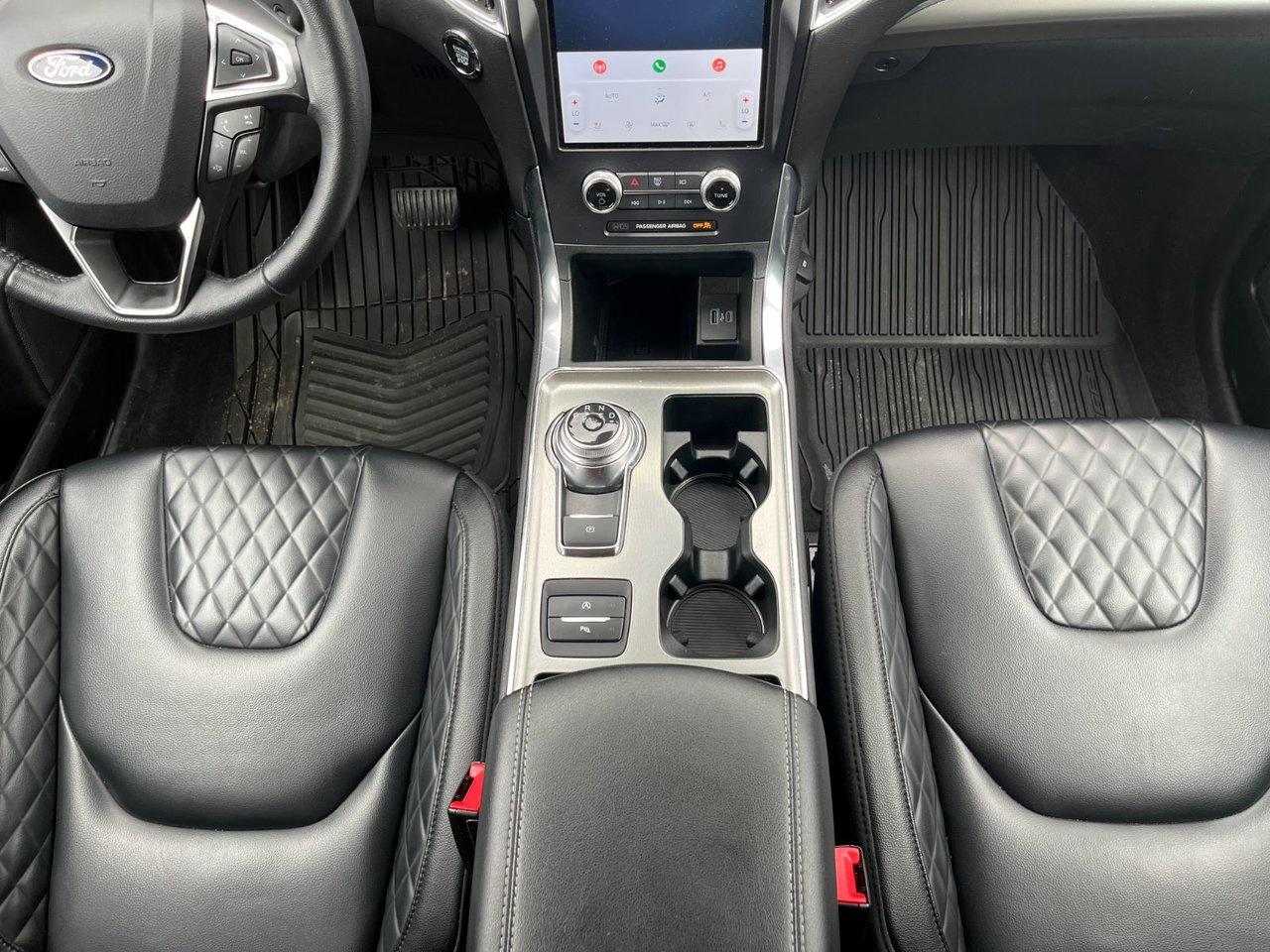 2024 Ford Edge Titanium AWD Photo