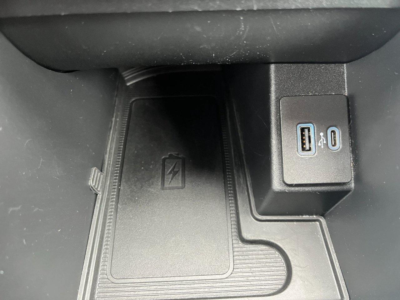 2024 Ford Edge Titanium AWD Photo