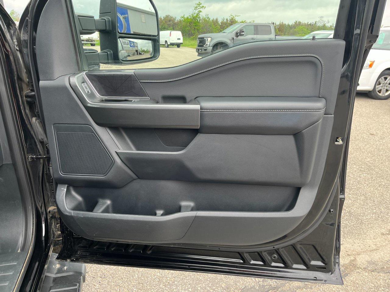 2023 Ford F-150 XLT 4WD SuperCrew 6.5' Box Photo