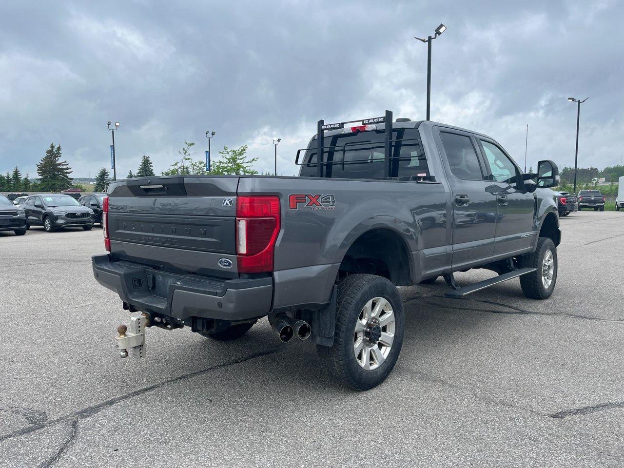 2022 Ford SUPER DUTY F-350 SRW Platinum 4WD Crew Cab 6.75' Box Photo