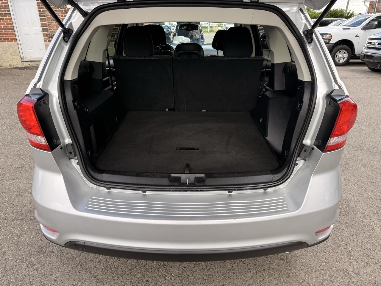 2014 Dodge Journey SXT | V6 | Two Sets of Wheels Photo