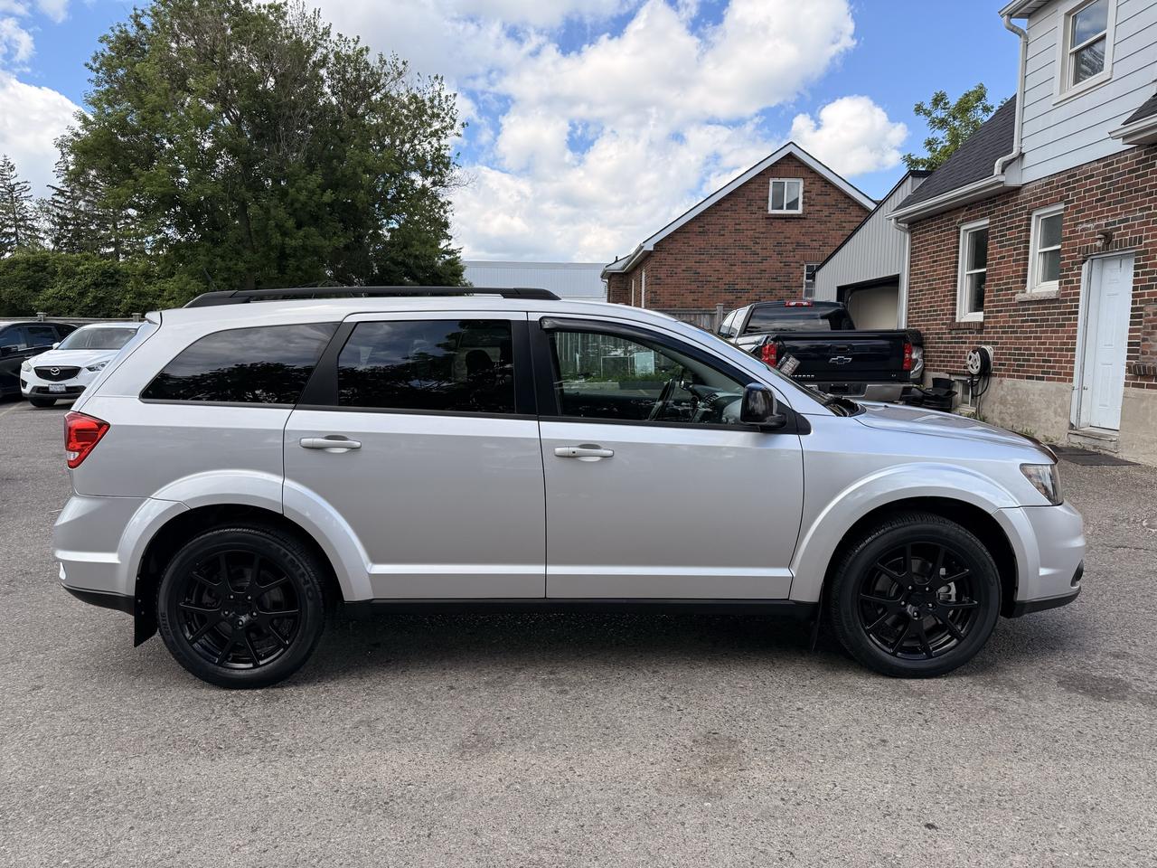 2014 Dodge Journey SXT | V6 | Two Sets of Wheels Photo