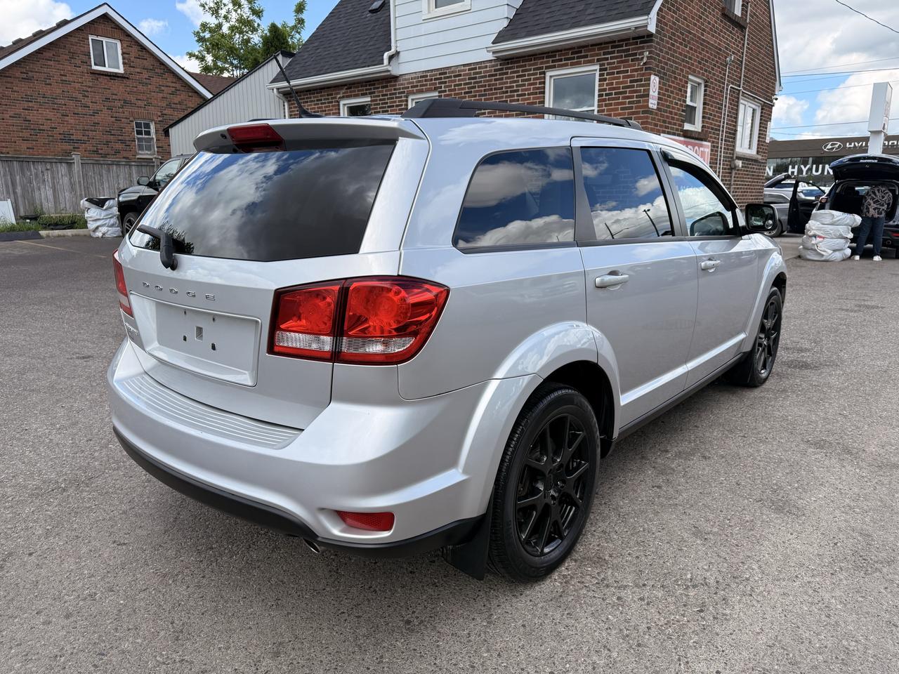 2014 Dodge Journey SXT | V6 | Two Sets of Wheels Photo