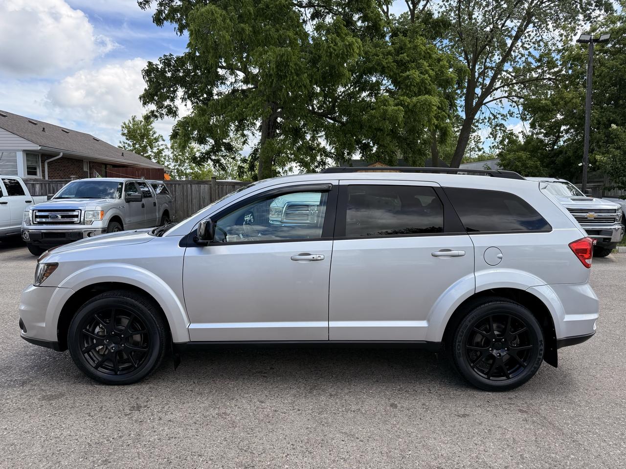 2014 Dodge Journey SXT | V6 | Two Sets of Wheels Photo