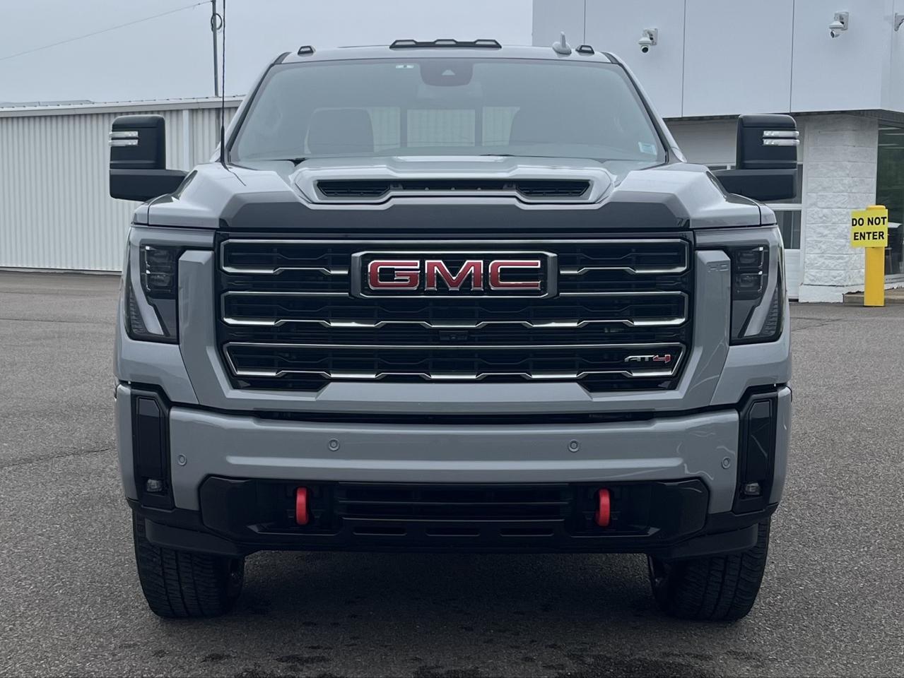 2025 GMC Sierra 2500 AT4 4X4 CREW Photo1
