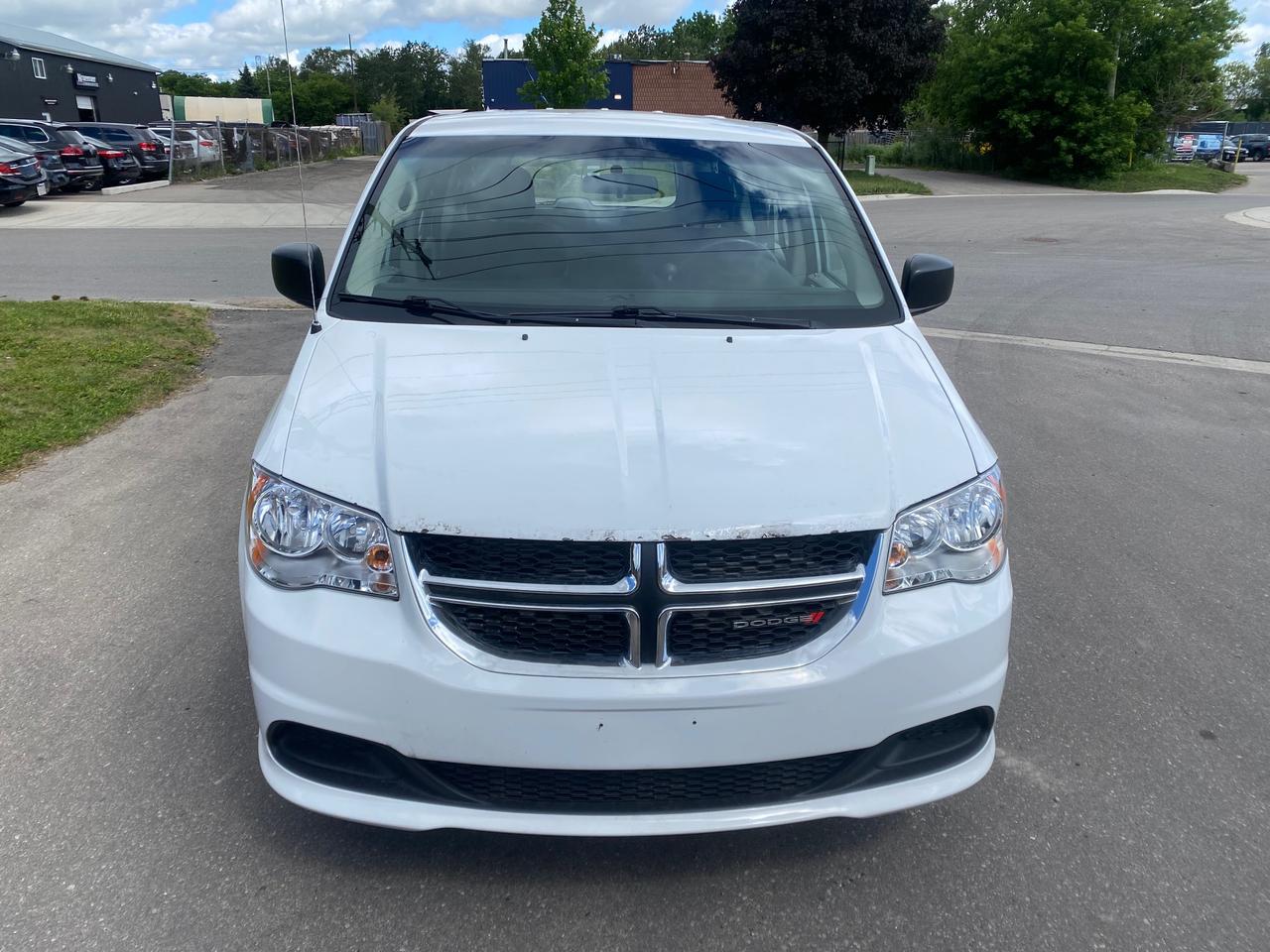 2016 Dodge Grand Caravan CANADA VALUE PACKAGE Photo2
