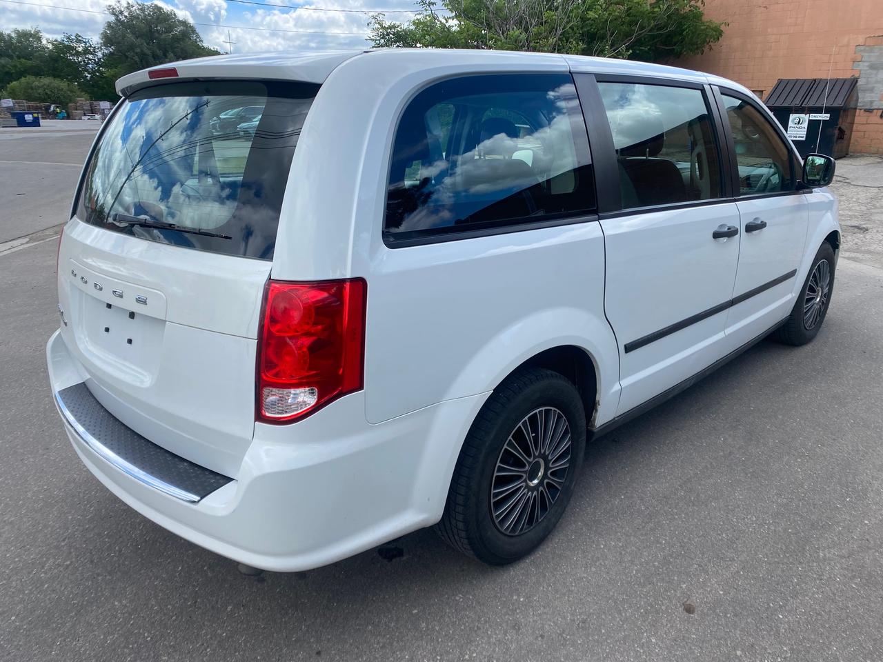2016 Dodge Grand Caravan CANADA VALUE PACKAGE Photo