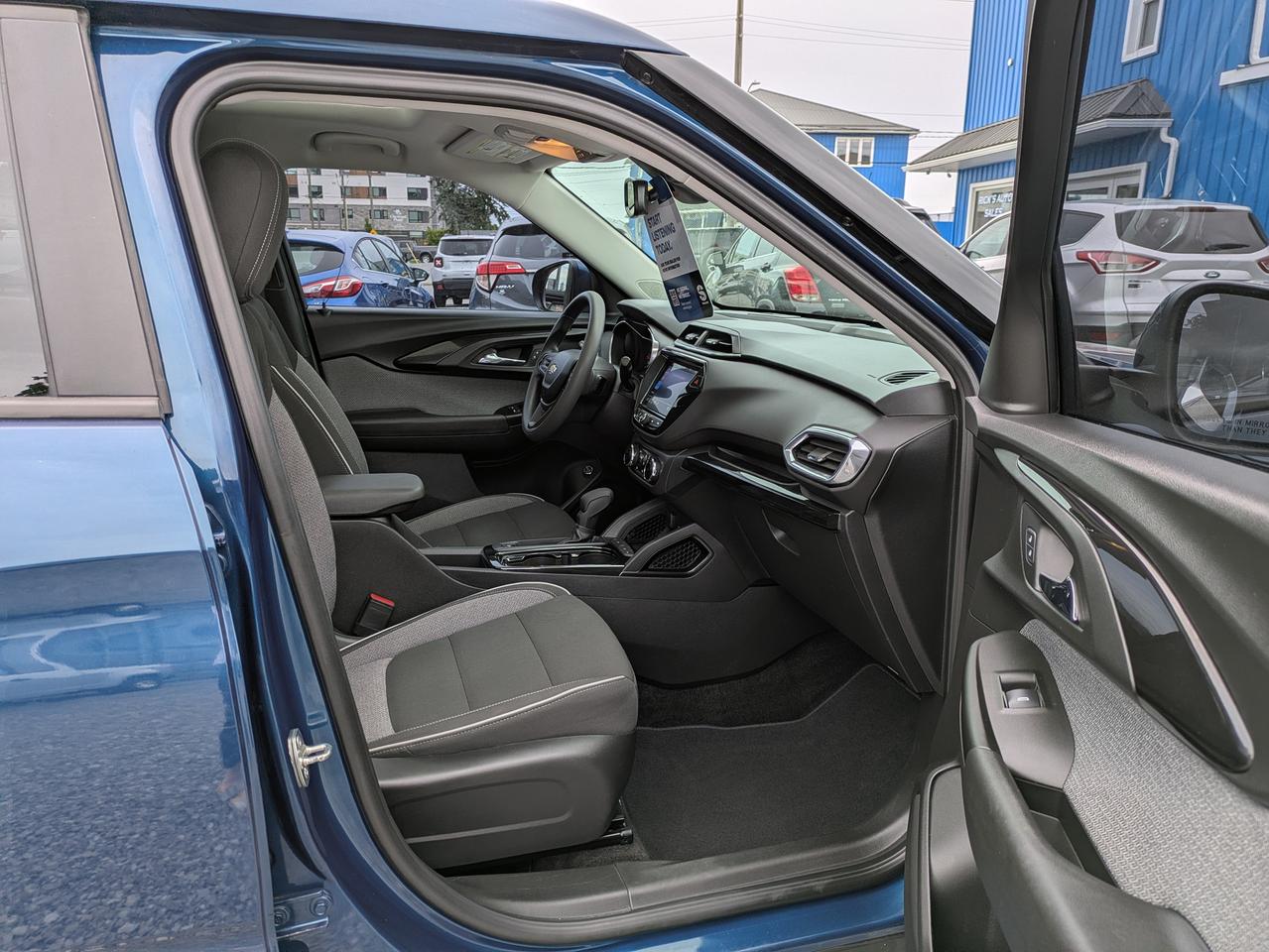 2021 Chevrolet TrailBlazer AWD 4dr LT Photo