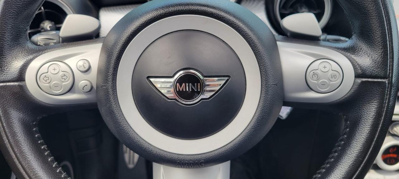 2010 MINI Cooper Clubman S Photo