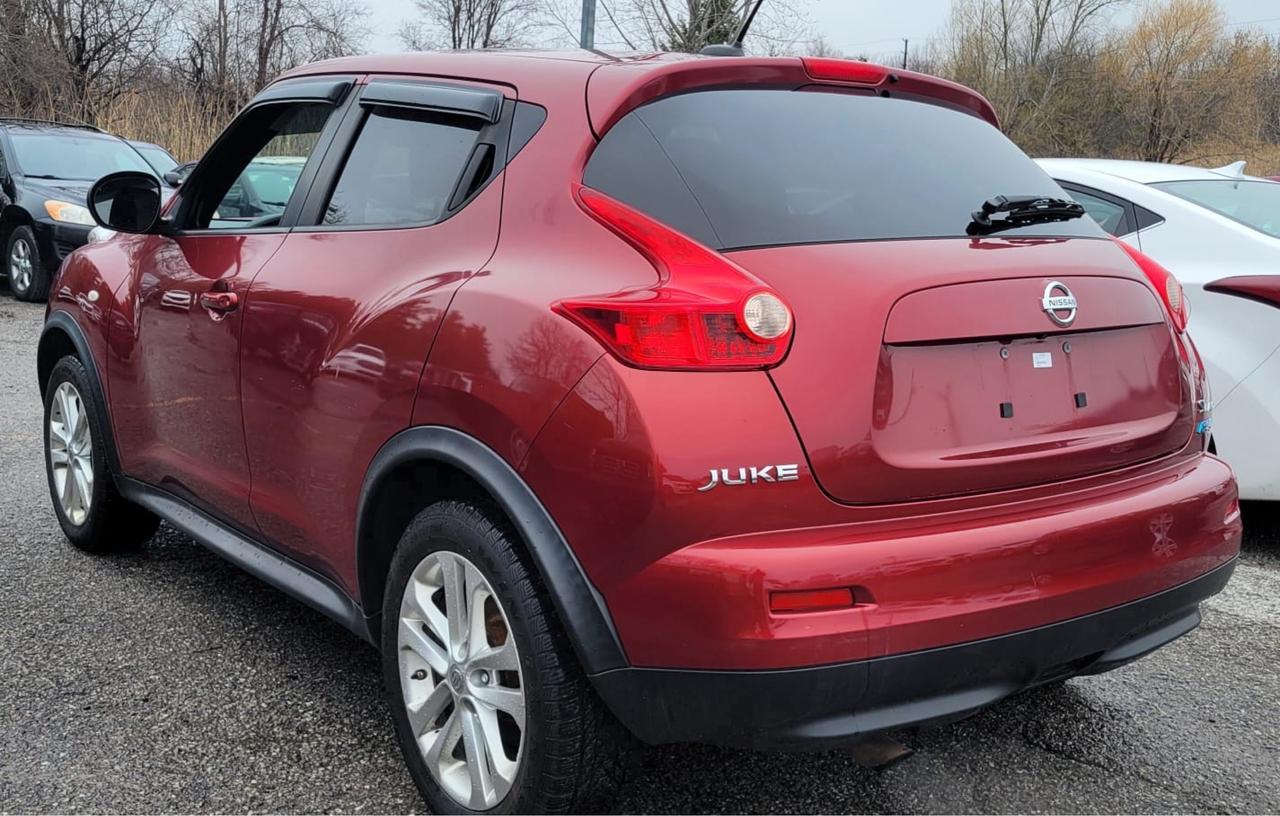 2014 Nissan Juke SV Photo3