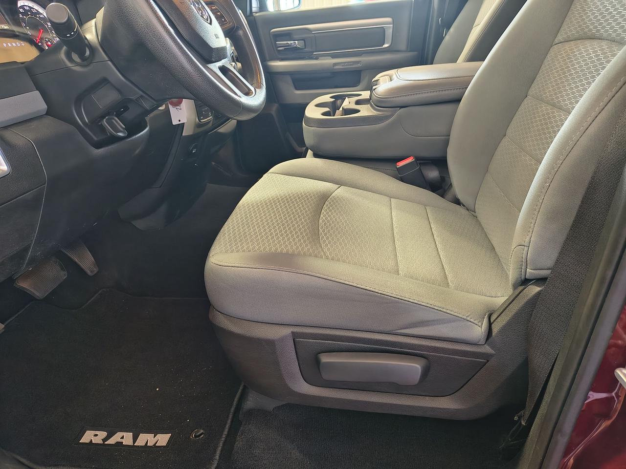 2017 RAM 1500 SLT Photo