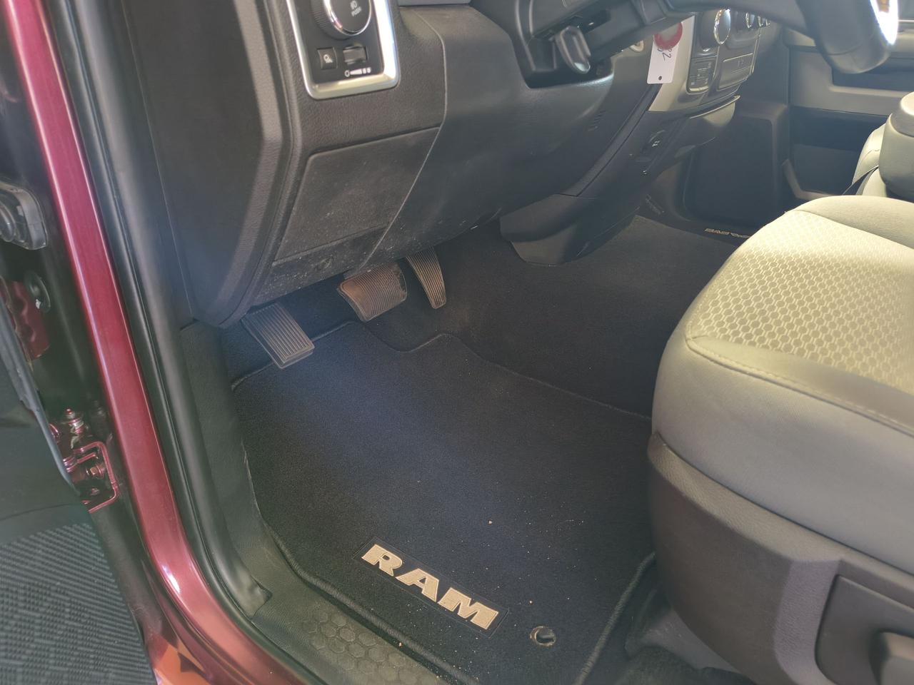 2017 RAM 1500 SLT Photo