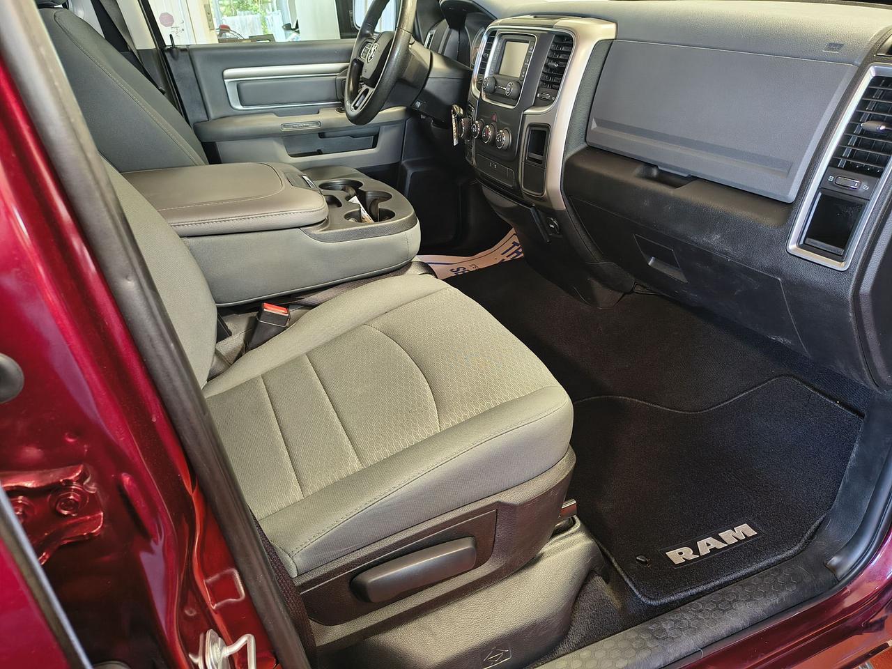 2017 RAM 1500 SLT Photo