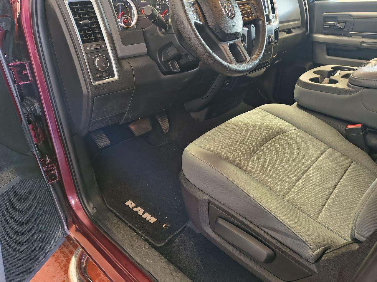 2017 RAM 1500 SLT Photo0