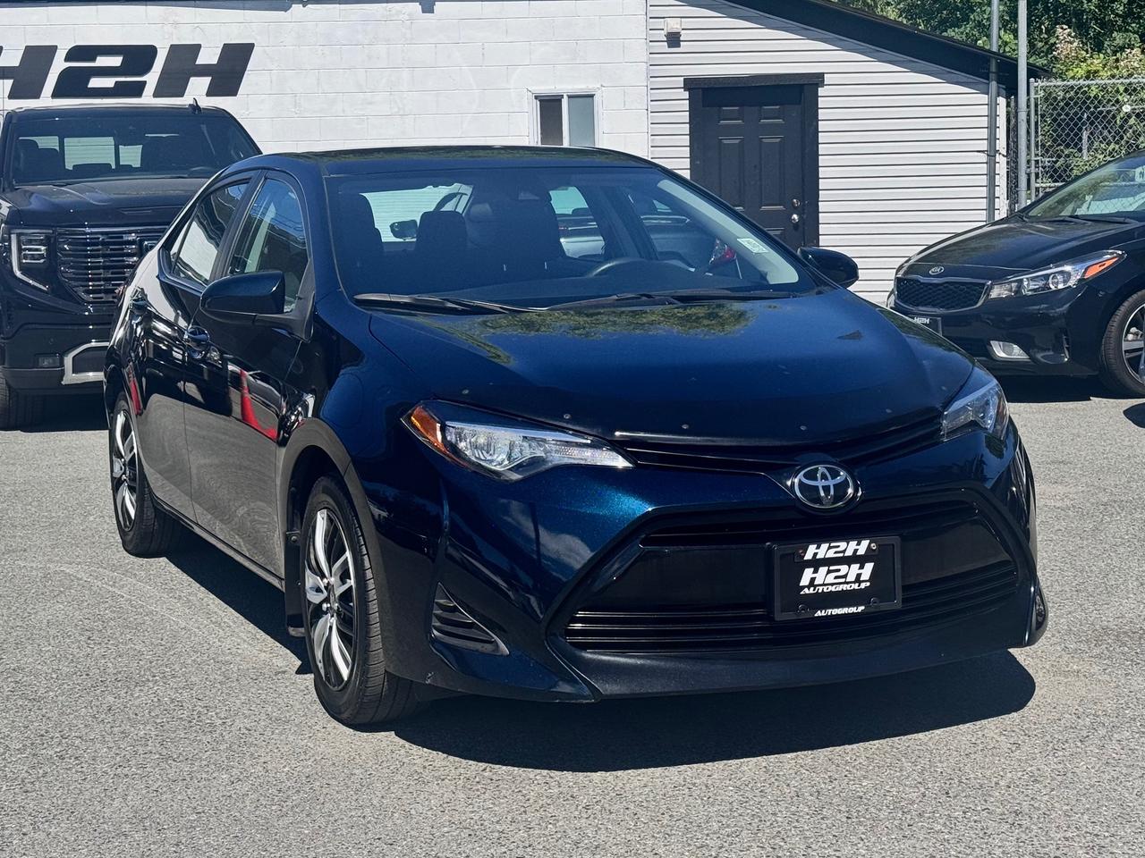 2019 Toyota Corolla FINANCING AVAILABLE Photo3