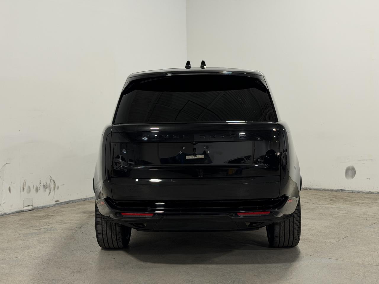 2024 Land Rover Range Rover SE Photo4