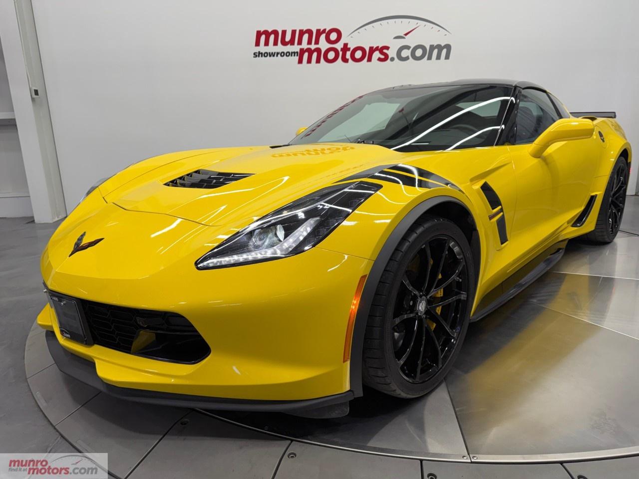 2017 Chevrolet Corvette Grand Sport Coupe 2LT Photo4
