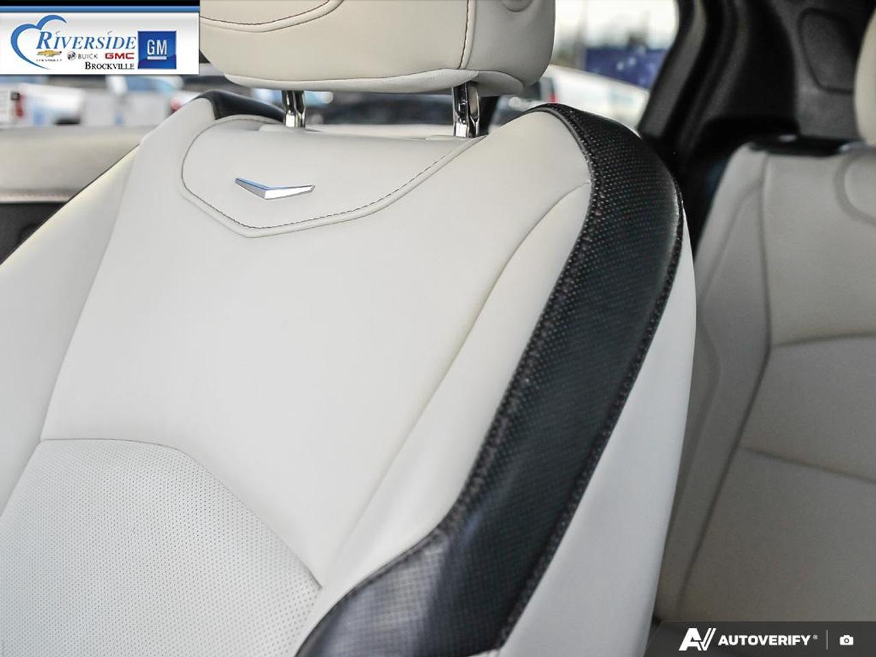2020 Cadillac XT4 Sport Photo