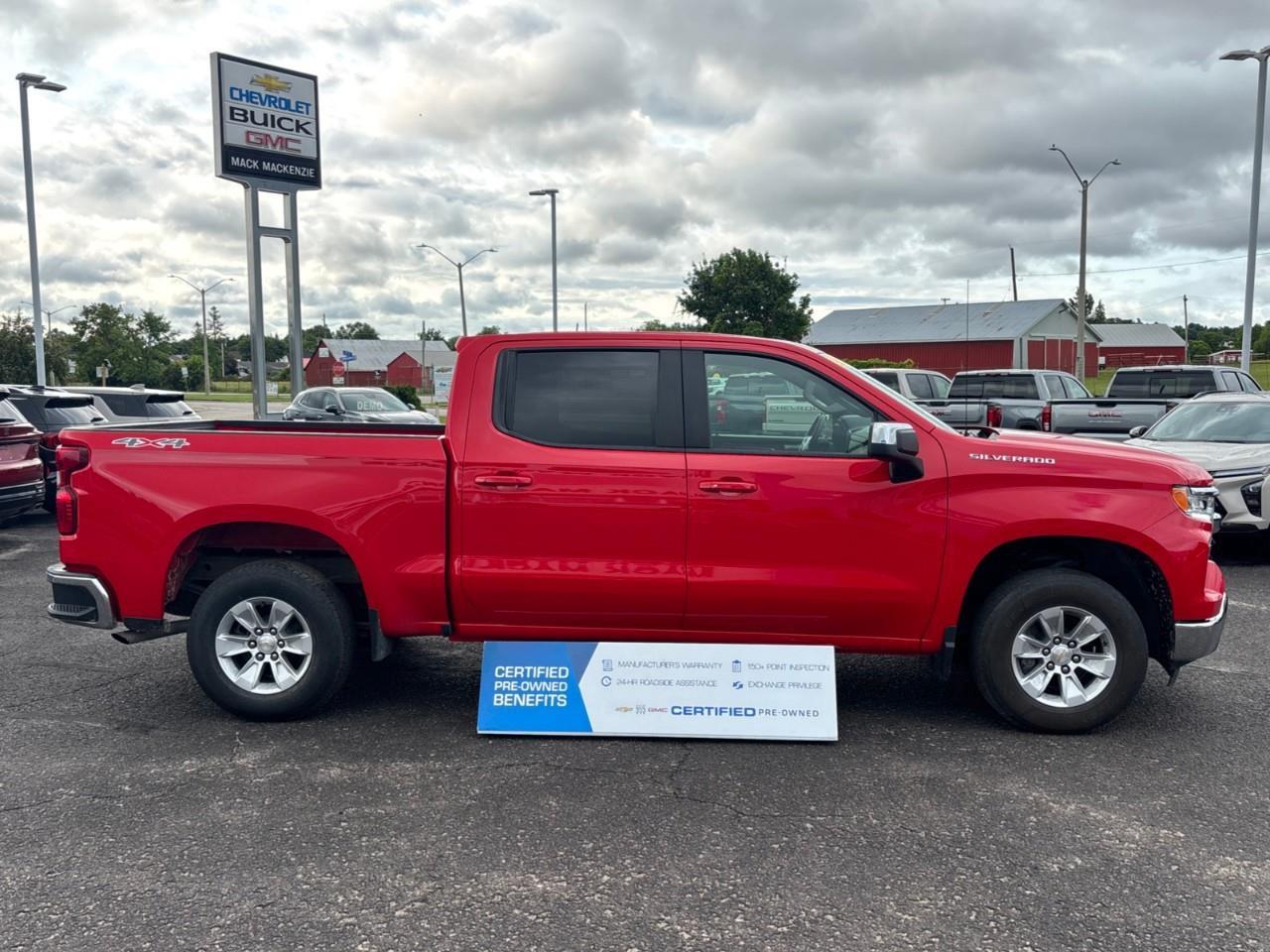 2025 Chevrolet Silverado 1500 LT Used 6 Passenger Crew Cab V8 4X4 Truck with Heated Font Outboard Seats, Heated Steering Wheel and a 13.4 Diagonal Touchscreen Radio with Wireless Apple CarPlay/Android Auto Photo