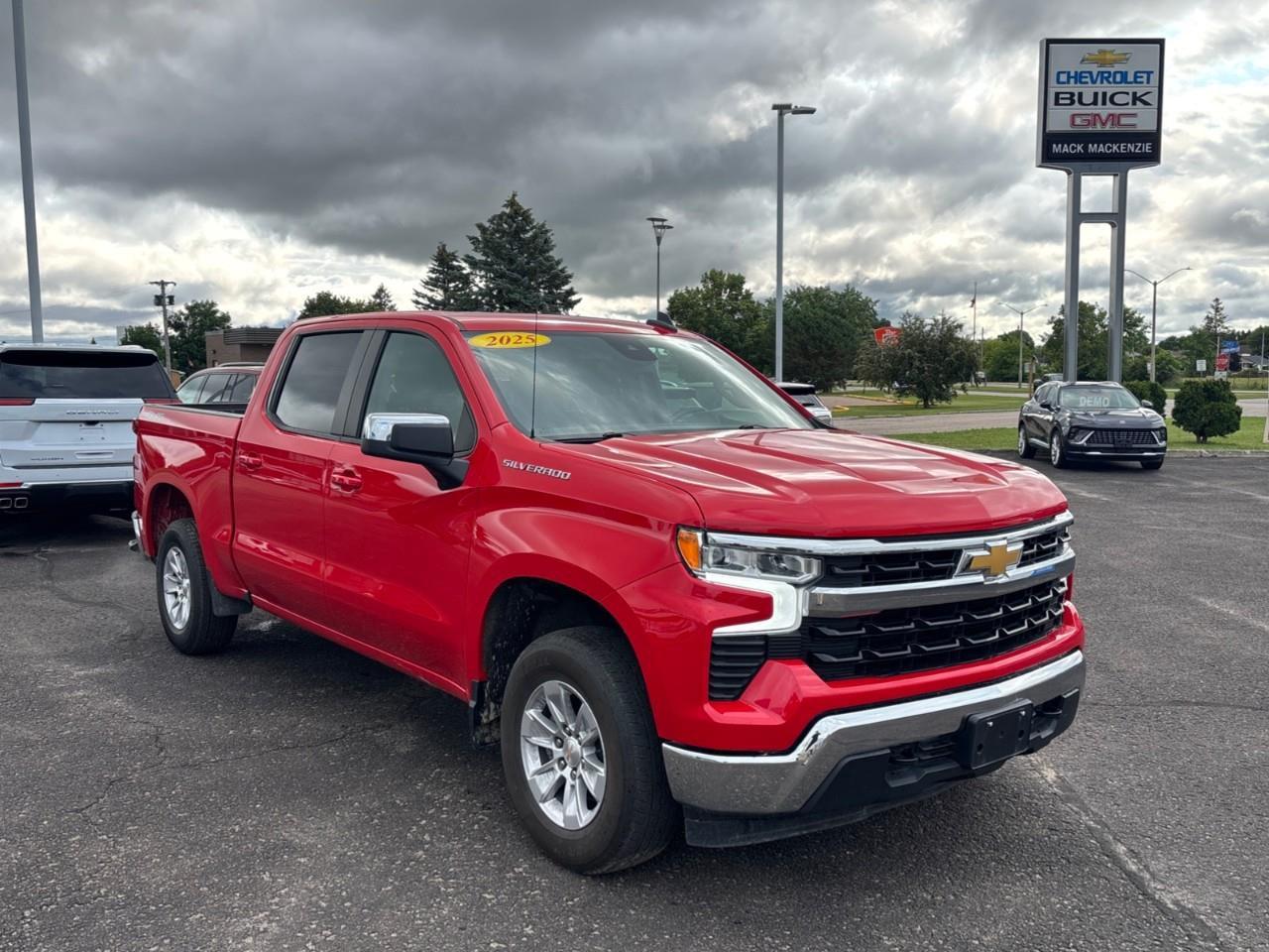 2025 Chevrolet Silverado 1500 LT Used 6 Passenger Crew Cab V8 4X4 Truck with Heated Font Outboard Seats, Heated Steering Wheel and a 13.4 Diagonal Touchscreen Radio with Wireless Apple CarPlay/Android Auto Photo