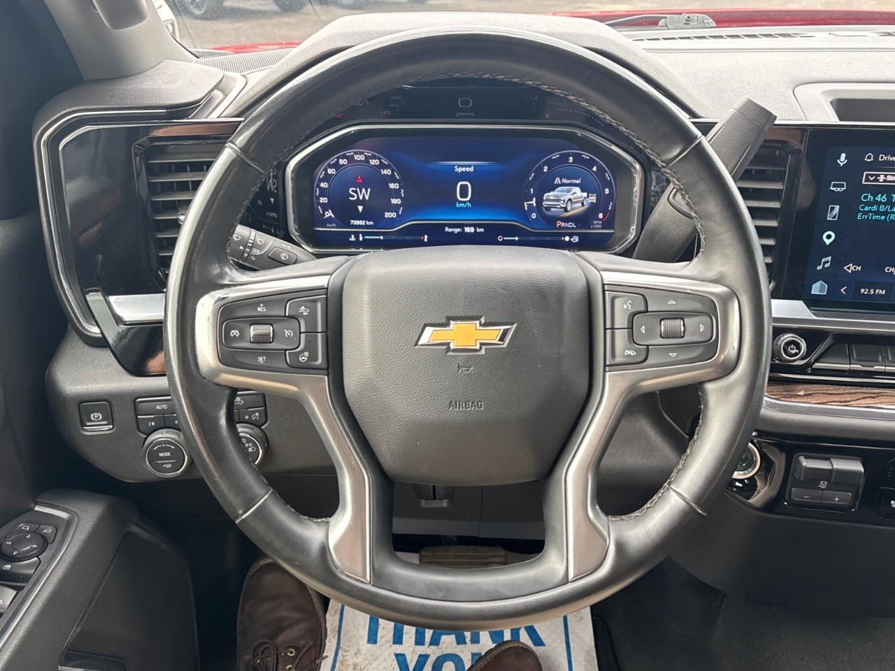 2025 Chevrolet Silverado 1500 LT Used 6 Passenger Crew Cab V8 4X4 Truck with Heated Font Outboard Seats, Heated Steering Wheel and a 13.4 Diagonal Touchscreen Radio with Wireless Apple CarPlay/Android Auto Photo