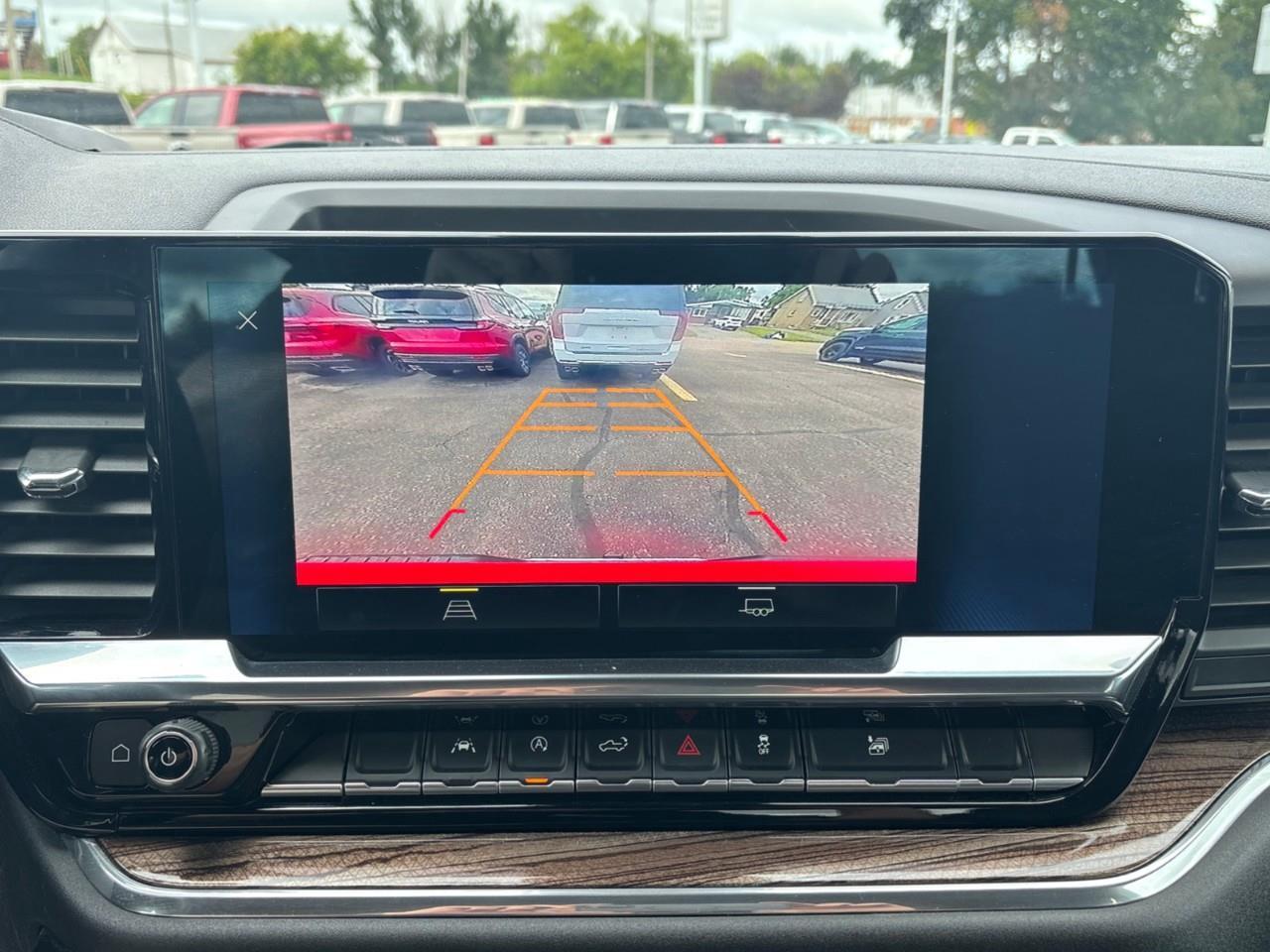 2025 Chevrolet Silverado 1500 LT Used 6 Passenger Crew Cab V8 4X4 Truck with Heated Font Outboard Seats, Heated Steering Wheel and a 13.4 Diagonal Touchscreen Radio with Wireless Apple CarPlay/Android Auto Photo